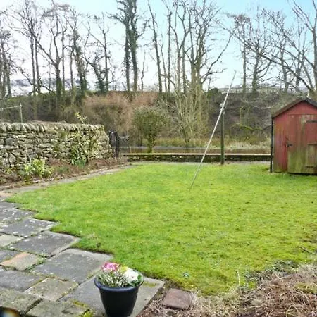 בית נופש Locks Langcliffe